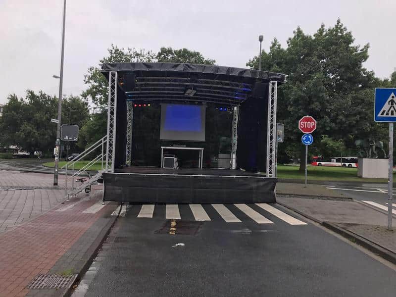 Mobile Bühne von Schallwand im Einsatz